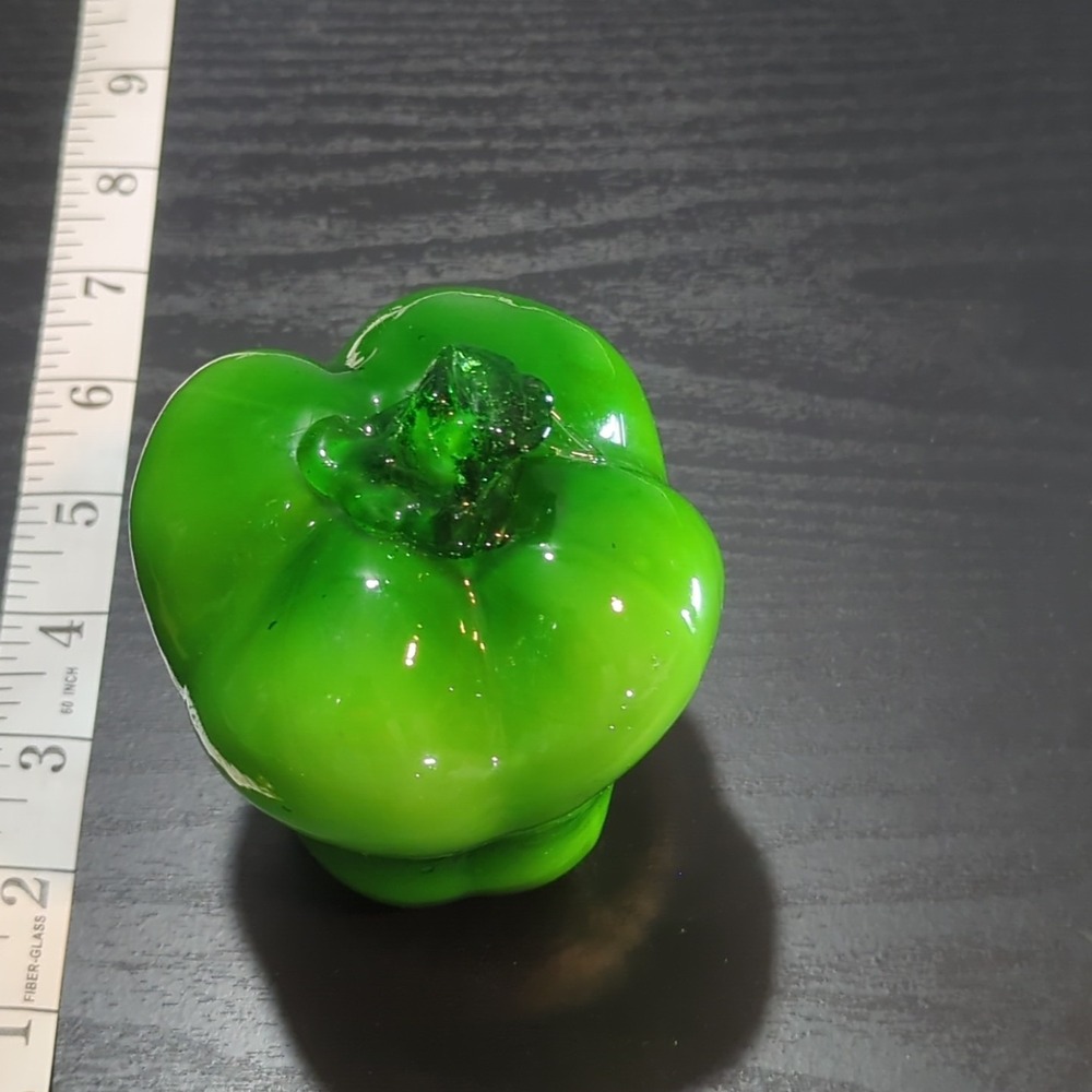 Vintage Murano Style Hand Blown Green Glass Art Pepper 5.5" Tall Vegetable Decor